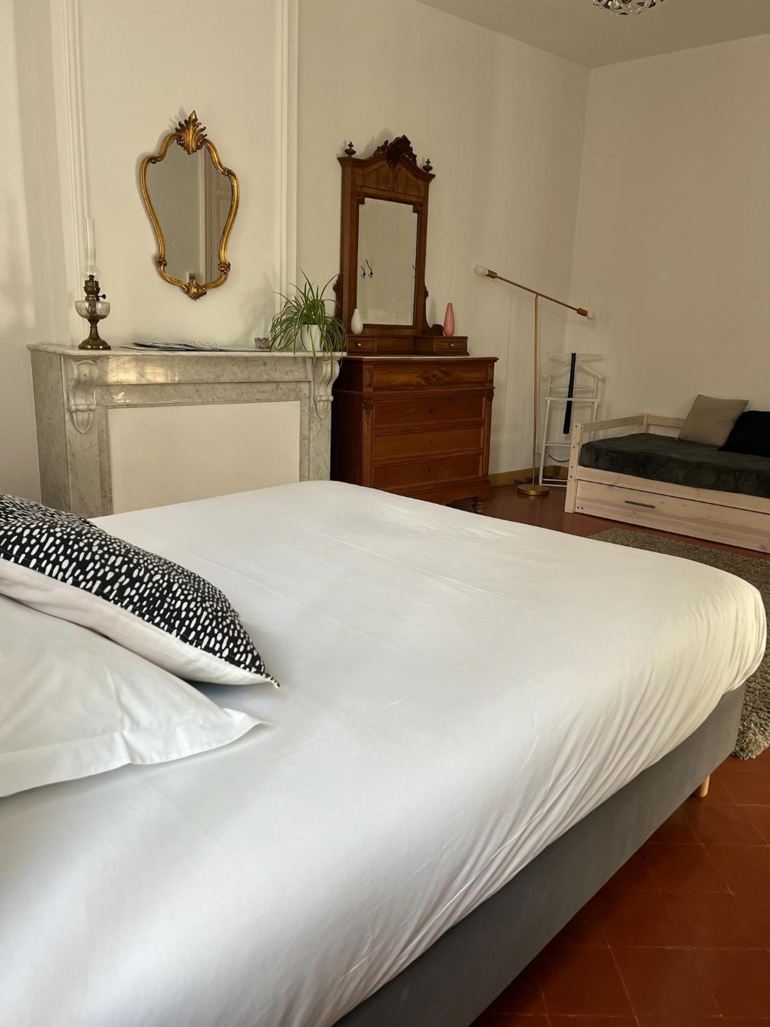 Entre Midi - Maison d'Hôtes - B&B Capestang Extérieur photo